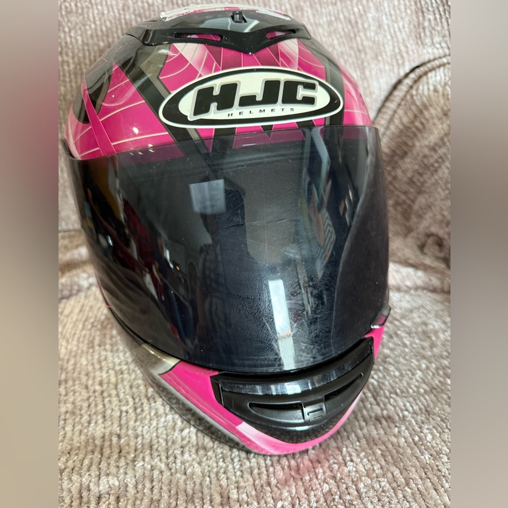 HJC Helmet PINK & BLACK CS-R2 DOT FMVSS No. 218 Certified  Size S
FREE SHIPPING